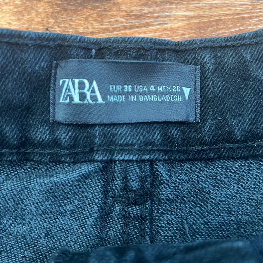 Zara high rise denim shorts - Picture 3 of 3